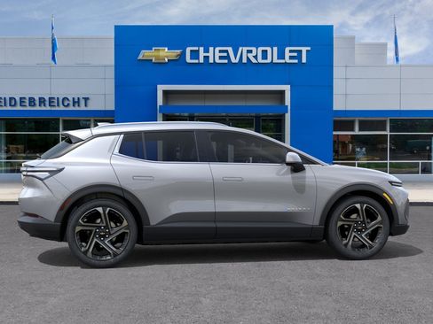 New 2026 Chevrolet Equinox EV LT w/ Convenience Package II FWD image 29