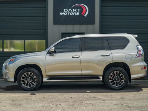 Used 2021 Lexus GX 460 Premium w/ Premium Package AWD/4WD image 4