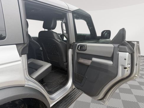 Used 2023 Ford Bronco Black Diamond AWD/4WD image 13