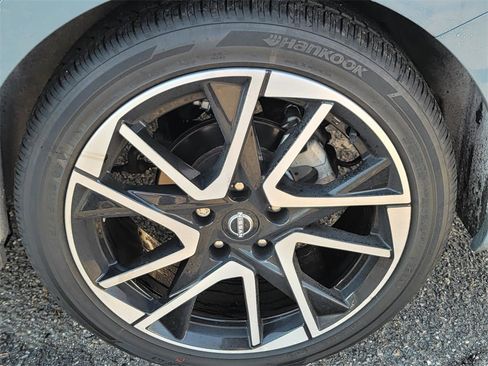 Certified 2024 Nissan Sentra SR w/ Trunk Package image 7