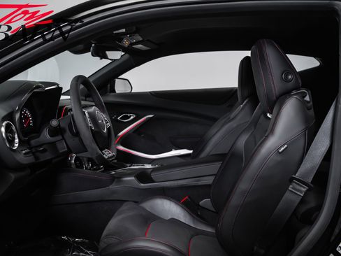 Used 2023 Chevrolet Camaro ZL1 RWD image 26
