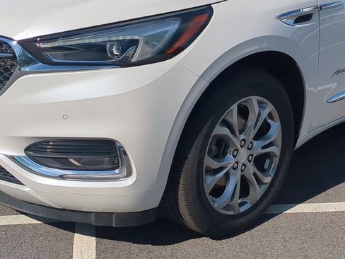 Used 2021 Buick Enclave Avenir w/ Avenir Technology Package image 9