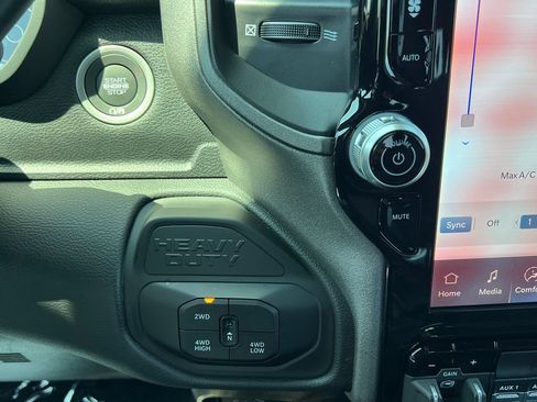 New 2026 RAM 2500 Tradesman AWD/4WD image 25