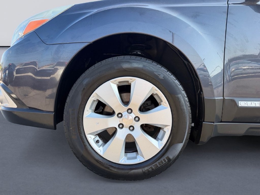 Used 2012 Subaru Outback 2.5i w/ Alloy Wheel Pkg AWD/4WD image 9