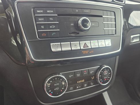 Used 2018 Mercedes-Benz GLS 450 4MATIC w/ Premium Package image 39