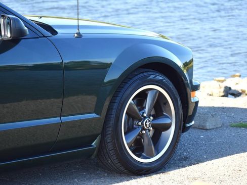 Used 2009 Ford Mustang GT Premium RWD image 12