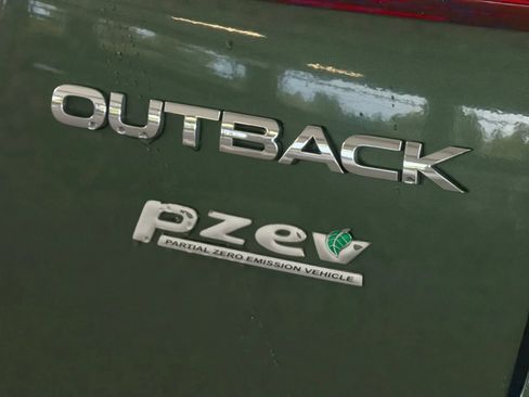 Used 2014 Subaru Outback 2.5i Limited w/ Moonroof Package AWD/4WD image 12