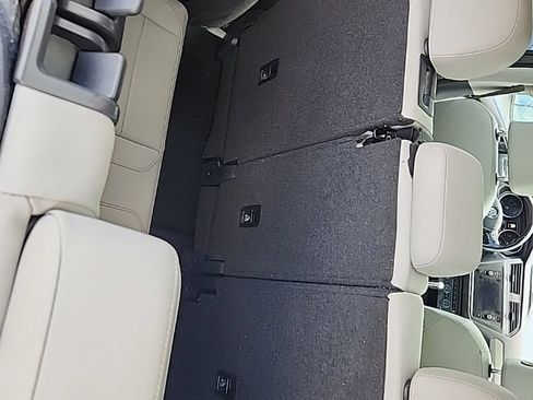 Used 2019 Volkswagen Tiguan SE FWD image 21