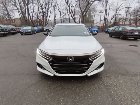 Used 2022 Honda Accord Sport image 6