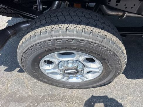 New 2026 Ford F250 XLT w/ FX4 Off-Road Package AWD/4WD image 17