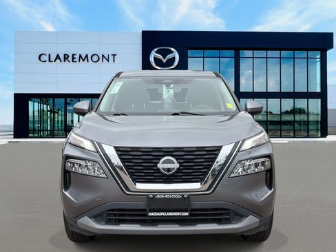 Used 2023 Nissan Rogue SV FWD image 2