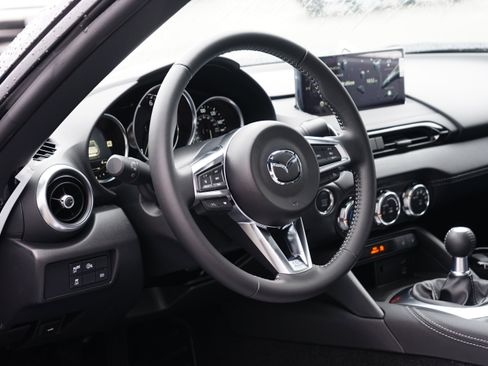 New 2026 MAZDA MX-5 Miata RF Grand Touring w/ Weather Package RWD image 10