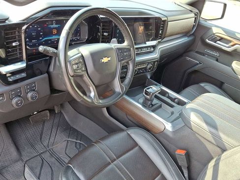 Used 2025 Chevrolet Silverado 1500 High Country image 16