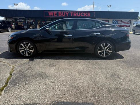 Used 2020 Nissan Maxima 3.5 SV w/ Floor Mat Group FWD image 3
