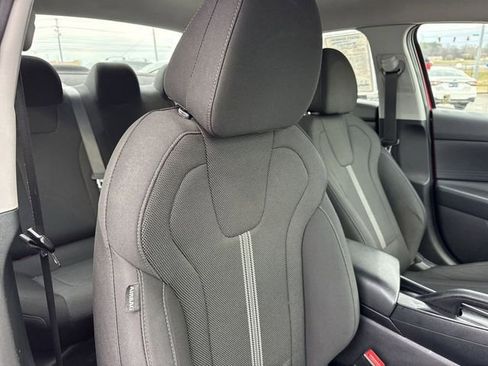 Used 2021 Hyundai Elantra SE image 22
