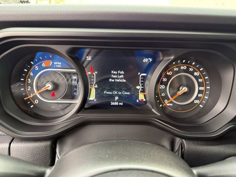 Used 2025 Jeep Wrangler Unlimited Rubicon image 27