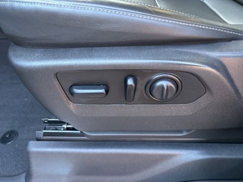 Used 2020 Chevrolet Silverado 1500 RST image 23