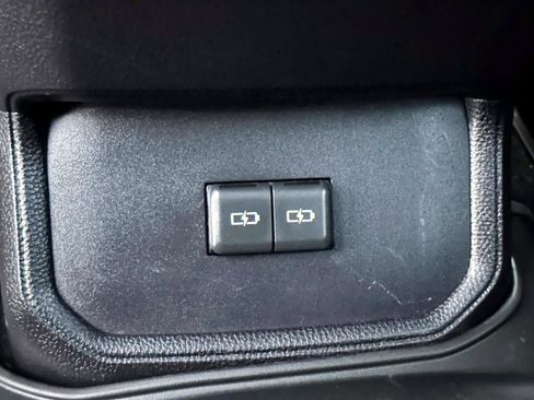 Certified 2024 Toyota Highlander LE AWD/4WD image 16