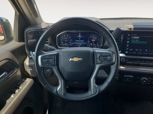 Used 2025 Chevrolet Silverado 1500 LT AWD/4WD image 12