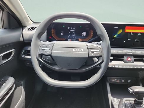 New 2026 Kia K4 FWD image 15
