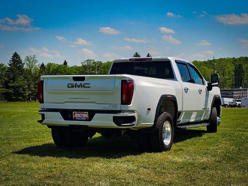 Used 2022 GMC Sierra 3500 Denali AWD/4WD image 3