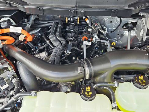 Used 2025 Ford F150 XLT w/ Equipment Group 302A MID image 15