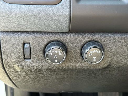 Used 2021 Chevrolet Colorado Z71 AWD/4WD image 21