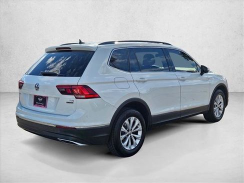 Used 2018 Volkswagen Tiguan SE AWD/4WD image 5
