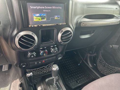 Used 2013 Jeep Wrangler Sport w/ Connectivity Group AWD/4WD image 7