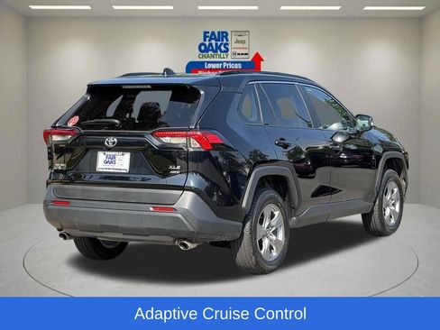 Used 2025 Toyota RAV4 XLE AWD/4WD image 8