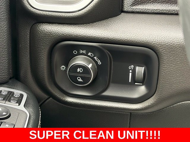 Used 2024 RAM 3500 Big Horn AWD/4WD image 20