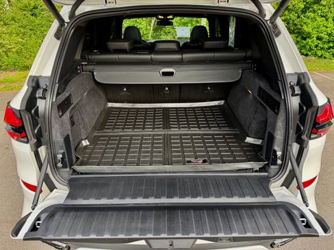 Used 2024 BMW X5 xDrive40i w/ M Sport Package image 29