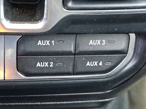 Used 2023 Jeep Gladiator Mojave w/ Cold Weather Group AWD/4WD image 14