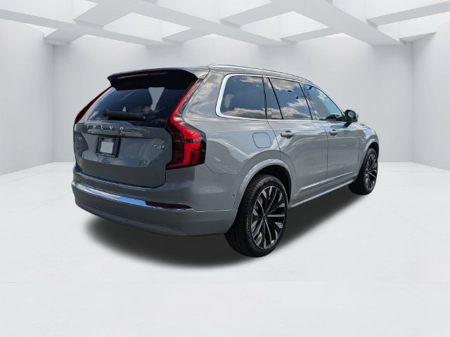 New 2026 Volvo XC90 T8 Plus w/ Protection Package Premier AWD/4WD image 4