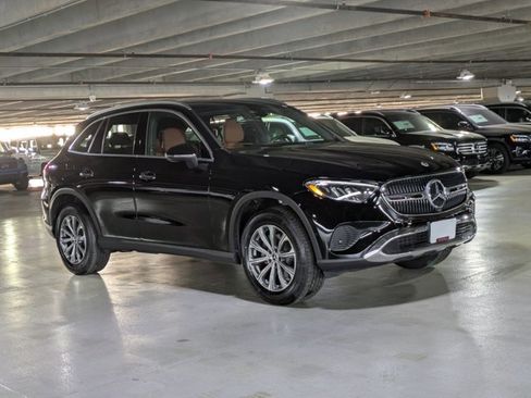 Certified 2025 Mercedes-Benz GLC 300 image 6