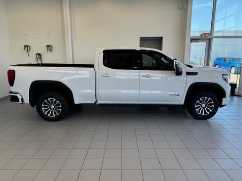Used 2023 GMC Sierra 1500 AT4 w/ AT4 Preferred Package AWD/4WD image 40