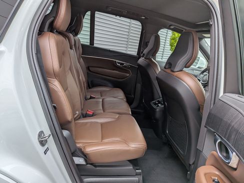 Used 2023 Volvo XC90 B6 Ultimate AWD/4WD image 30
