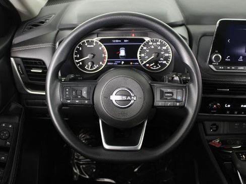 Certified 2024 Nissan Rogue SV FWD image 22