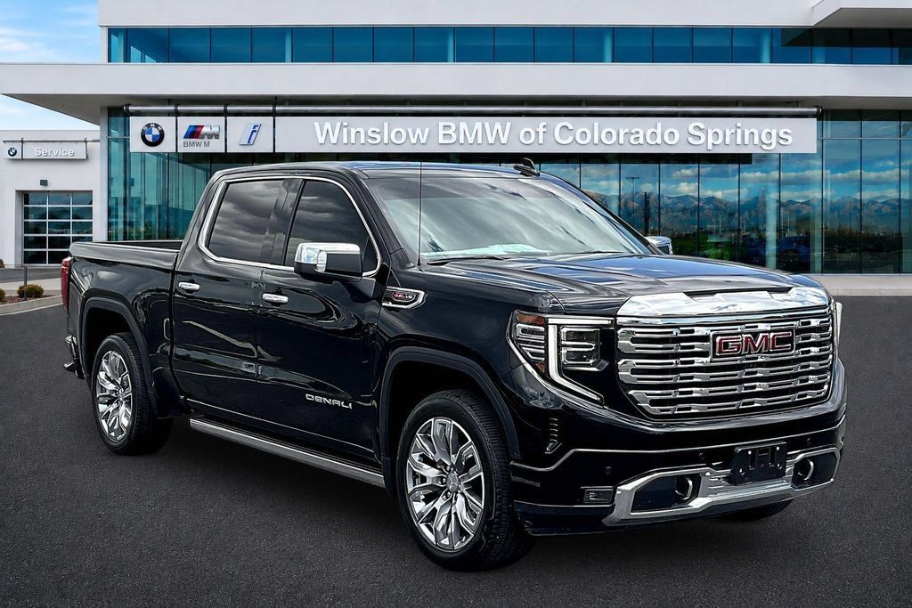 Used 2024 GMC Sierra 1500 Denali w/ Denali Reserve Package AWD/4WD image 1