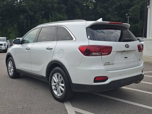 Used 2019 Kia Sorento FWD w/ LX Convenience Package image 3