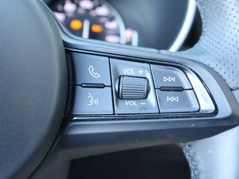 Used 2023 Alfa Romeo Stelvio Ti image 25