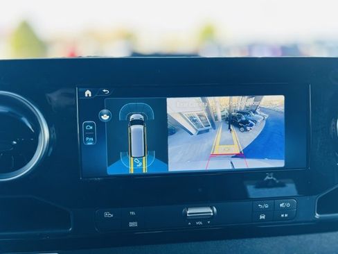 Used 2025 Mercedes-Benz Sprinter 2500 image 16