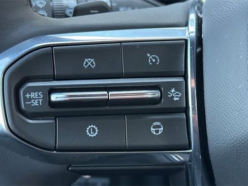 New 2025 GMC Yukon XL Elevation image 30