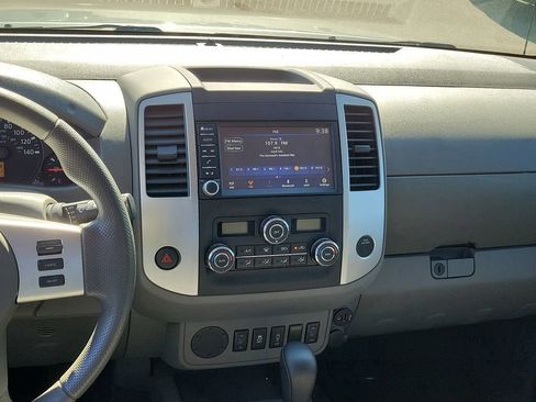 Used 2021 Nissan Frontier SV image 19