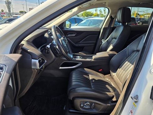 Used 2019 Jaguar F-PACE Portfolio image 16
