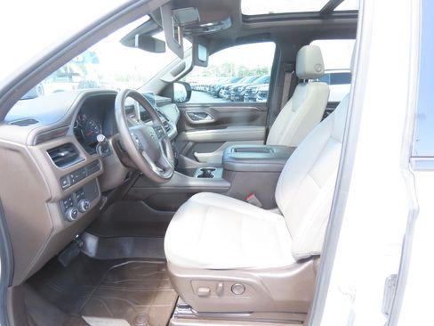 Used 2021 Chevrolet Suburban Z71 AWD/4WD image 27