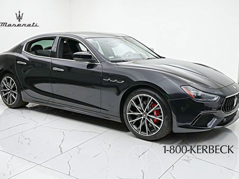 Used 2023 Maserati Ghibli Modena Q4 AWD/4WD image 15