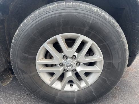 Used 2021 Nissan Frontier SV image 9