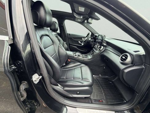 Used 2016 Mercedes-Benz C 300 4MATIC Sedan image 27