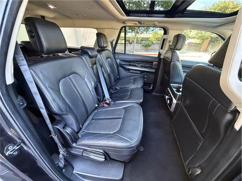 Used 2019 Ford Expedition Max Platinum AWD/4WD image 31